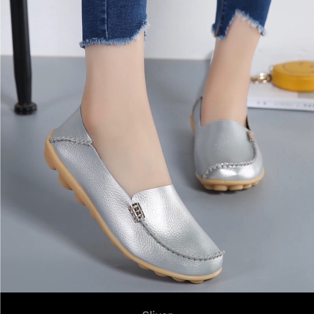 Flat Ladies Shoes soft and Confortable